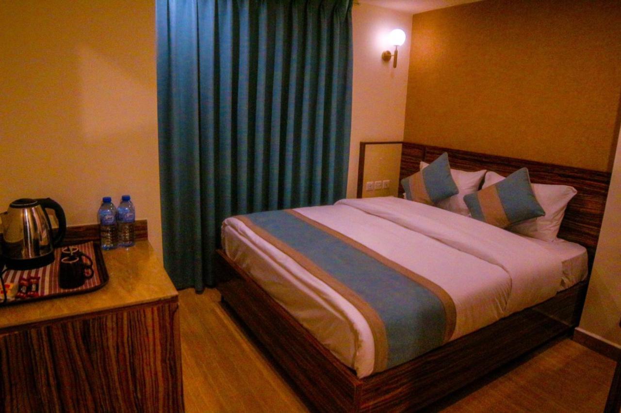 ِafnan Hotel Акаба Екстериор снимка