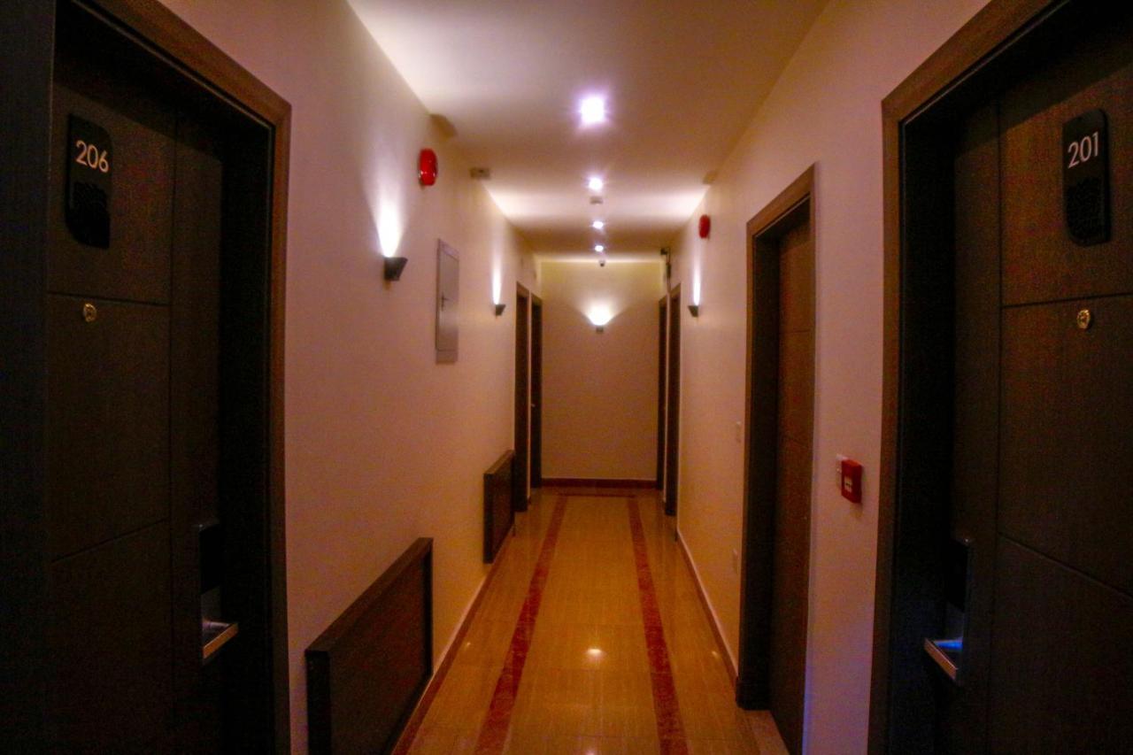 ِafnan Hotel Акаба Екстериор снимка